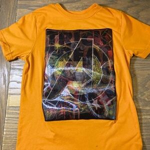 Boys size small Marvel Avenger Halloween Shirt